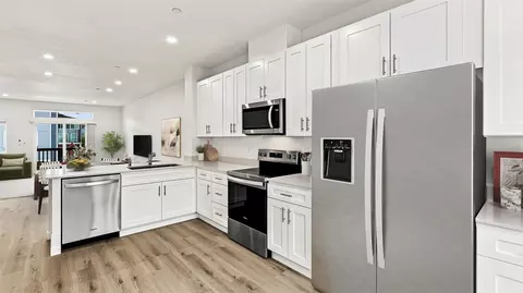 16830 20th Ave W #A9, Lynnwood, WA 98037