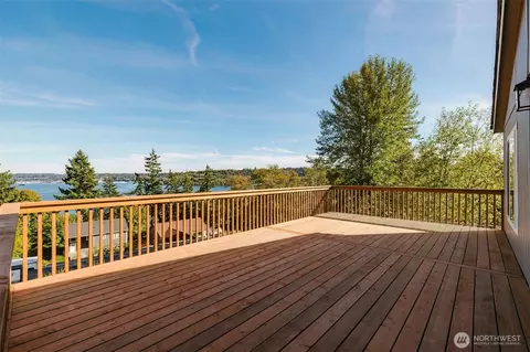 2050 1st Ave W, Bremerton, WA 98312