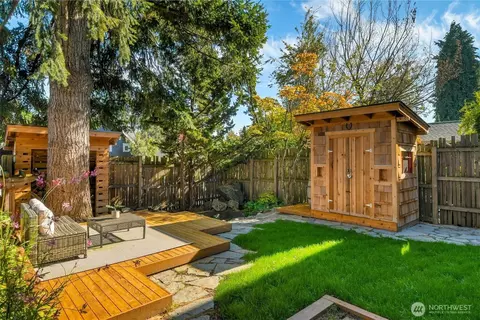 Exterior - 8024 16th Ave NE, Seattle, WA 98115 photo 6 of 13