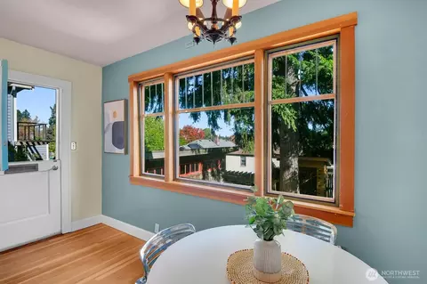 Dining - 8024 16th Ave NE, Seattle, WA 98115 photo 3 of 3