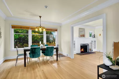 Dining - 8024 16th Ave NE, Seattle, WA 98115 photo 1 of 3