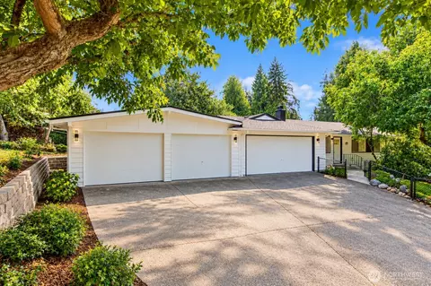 853 S 306th St, Federal Way, WA 98003