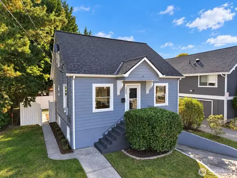 1009 9th St, Bremerton, WA 98337