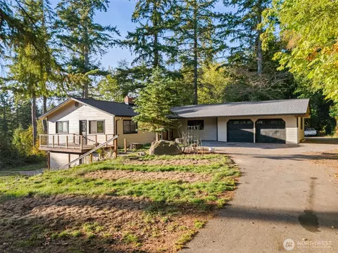 9678 NE Saint Peters Rd, Kingston, WA 98346