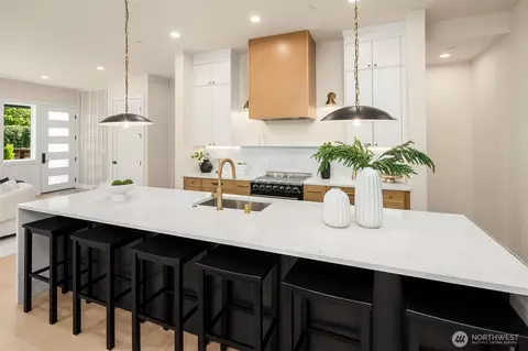 Kitchen - 18607 A 104th Ave NE, Bothell, WA 98011 photo 2 of 5