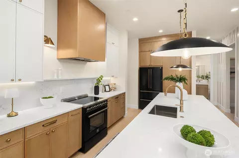 Kitchen - 18607 A 104th Ave NE, Bothell, WA 98011 photo 3 of 5