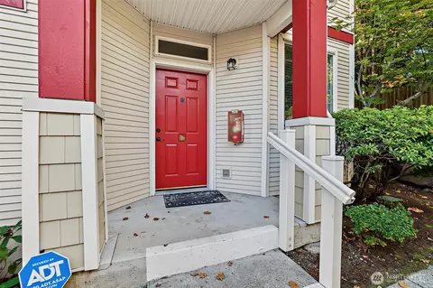 14818 29th Ave W #C104, Lynnwood, WA 98087