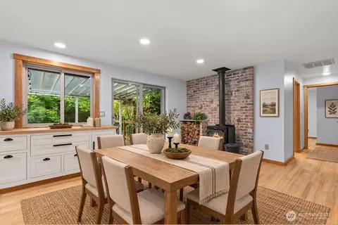 Dining - 24404 SE 376th St, Enumclaw, WA 98022 photo 1 of 1