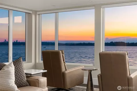 807 Lake St S #201, Kirkland, WA 98033