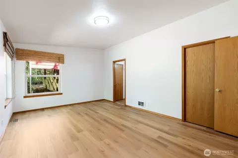 Bedroom - 117 Stan View Dr, Chehalis, WA 98532 photo 2 of 5