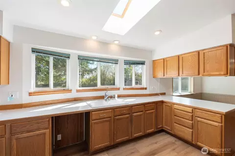 Kitchen - 117 Stan View Dr, Chehalis, WA 98532 photo 3 of 3