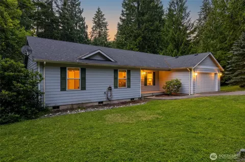 16 Rocky Ridge Dr, Bellingham, WA 98229