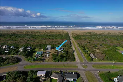 391 Ocean Shores Blvd NW, Ocean Shores, WA 98569