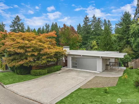 1106 167th Ave SE, Bellevue, WA 98008