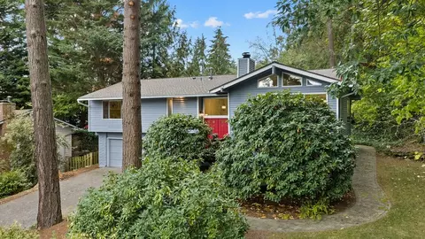 6504 119th Ave SE, Bellevue, WA 98006
