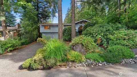 6504 119th Ave SE, Bellevue, WA 98006
