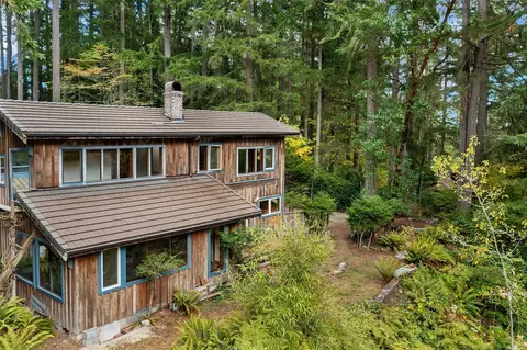 20915 111th Ave SW, Vashon, WA 98070
