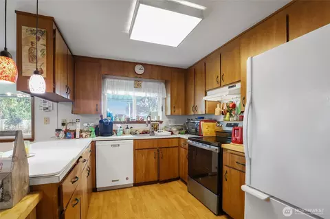 Kitchen - 649 C Ct, Enumclaw, WA 98022 photo 1 of 1