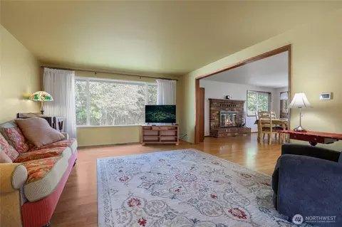Living - 649 C Ct, Enumclaw, WA 98022 photo 1 of 1