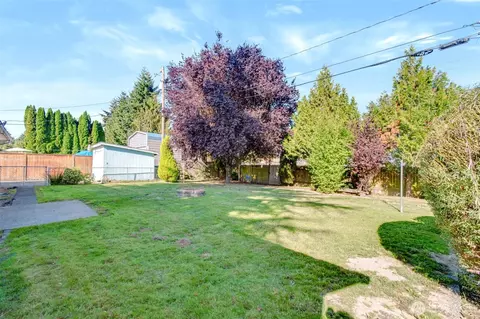 Exterior - 359 Douglas St, Longview, WA 98632 photo 8 of 10