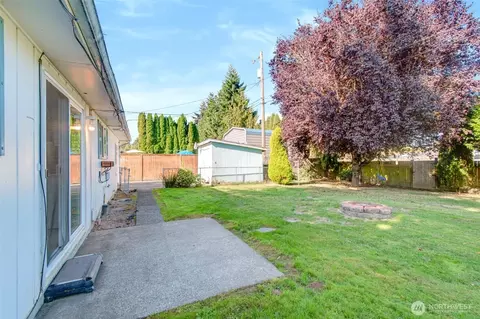 Exterior - 359 Douglas St, Longview, WA 98632 photo 7 of 10