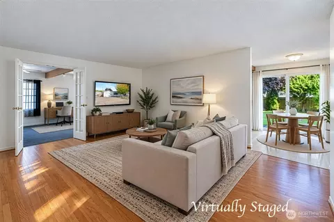Living - 359 Douglas St, Longview, WA 98632 photo 1 of 7