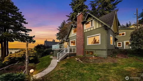 443 15th St, Bellingham, WA 98225