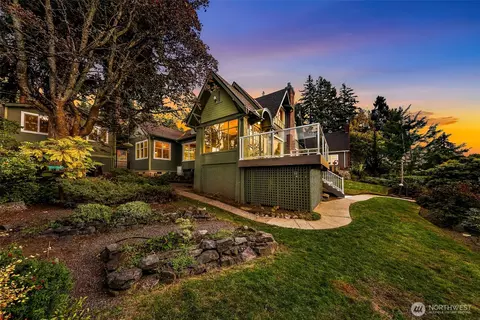 443 15th St, Bellingham, WA 98225