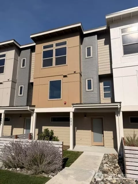 682 W Kline Rd, Bellingham, WA 98226
