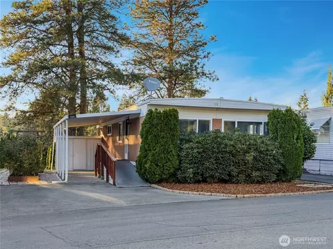 2101 S 324th St #324, Federal Way, WA 98003