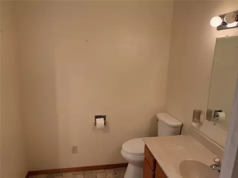 Bath - 166 Allman Rd, Winlock, WA 98596 photo 1 of 2