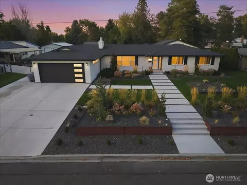 66 Park St, Richland, WA 99354