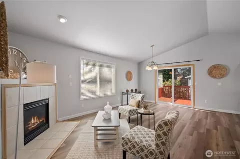 Living - 6716 Lower Ridge Rd, Everett, WA 98203 photo 1 of 4