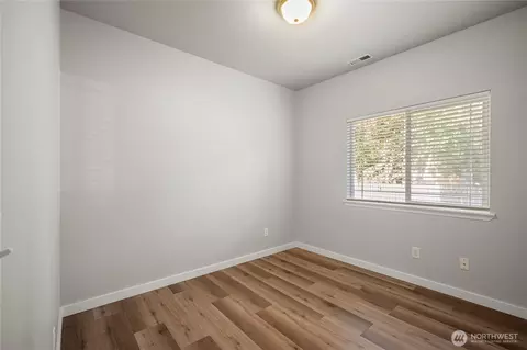 Bedroom - 6716 Lower Ridge Rd, Everett, WA 98203 photo 4 of 4