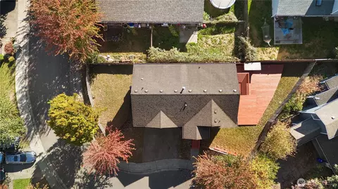View/Area - 6716 Lower Ridge Rd, Everett, WA 98203 photo 1 of 3
