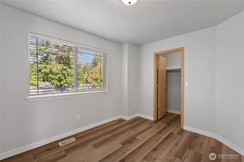 Bedroom - 6716 Lower Ridge Rd, Everett, WA 98203 photo 3 of 4