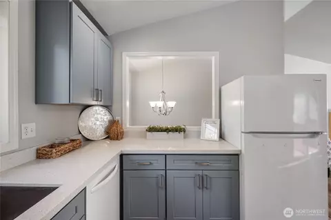 Kitchen - 6716 Lower Ridge Rd, Everett, WA 98203 photo 5 of 5