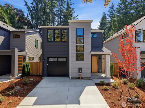 10028 Slater Ave, Kirkland, WA 98033