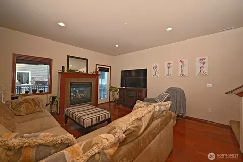 Living - 21615 11th Dr SE, Bothell, WA 98021 photo 1 of 2