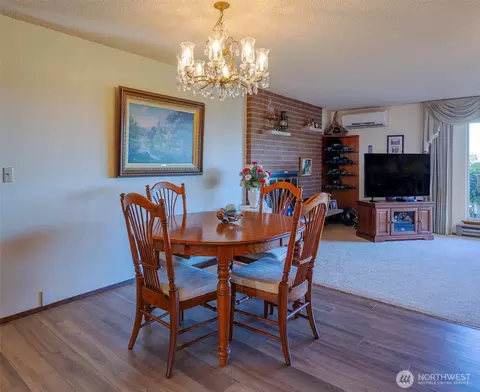 Dining - 1301 S 3rd Ave #14A, Sequim, WA 98382 photo 1 of 2