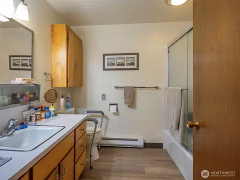 Bath - 1301 S 3rd Ave #14A, Sequim, WA 98382 photo 1 of 1