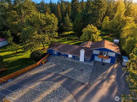 16674 Mountain View Rd, Mount Vernon, WA 98274