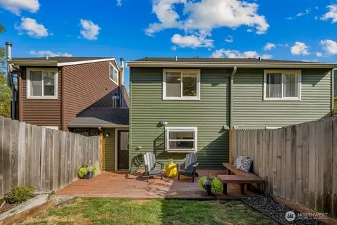 Exterior - 317 27th Ave E, Seattle, WA 98112 photo 4 of 5