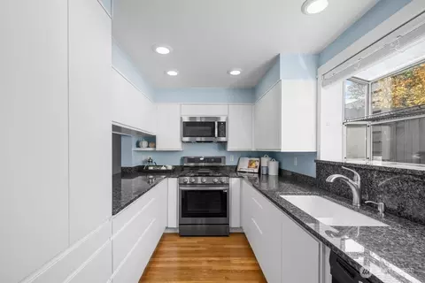Kitchen - 317 27th Ave E, Seattle, WA 98112 photo 1 of 3