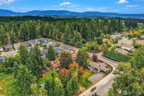 21805 SE 4th St, Sammamish, WA 98074