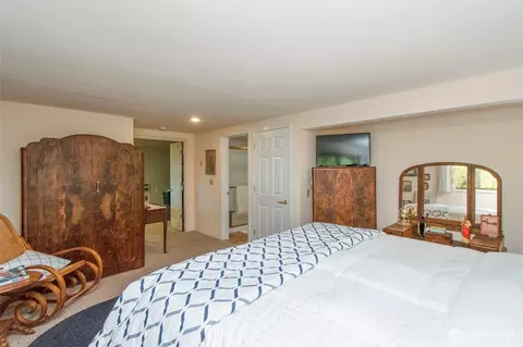 Bedroom - 1434 Marine Dr, Sequim, WA 98382 photo 4 of 5
