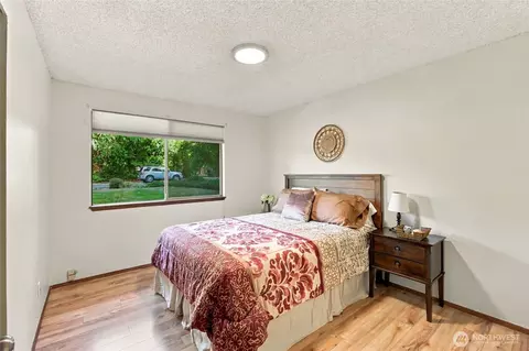 Bedroom - 2512 187th Pl SE, Bothell, WA 98012 photo 1 of 3