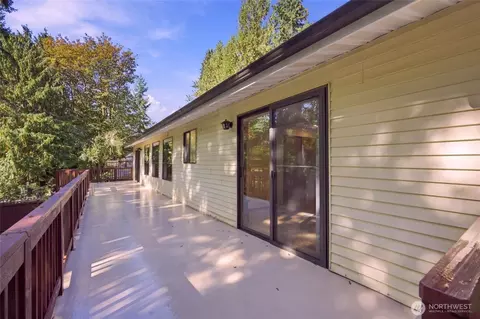 Exterior - 2512 187th Pl SE, Bothell, WA 98012 photo 6 of 12