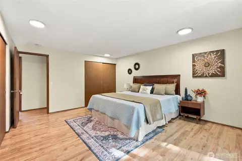 Bedroom - 2512 187th Pl SE, Bothell, WA 98012 photo 3 of 3