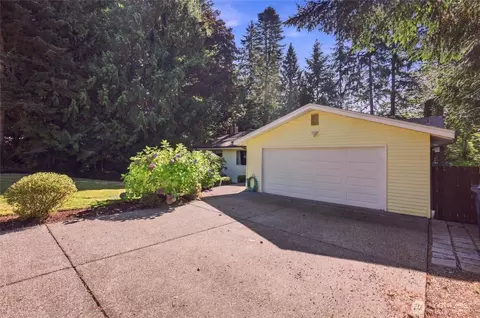 Exterior - 2512 187th Pl SE, Bothell, WA 98012 photo 10 of 12